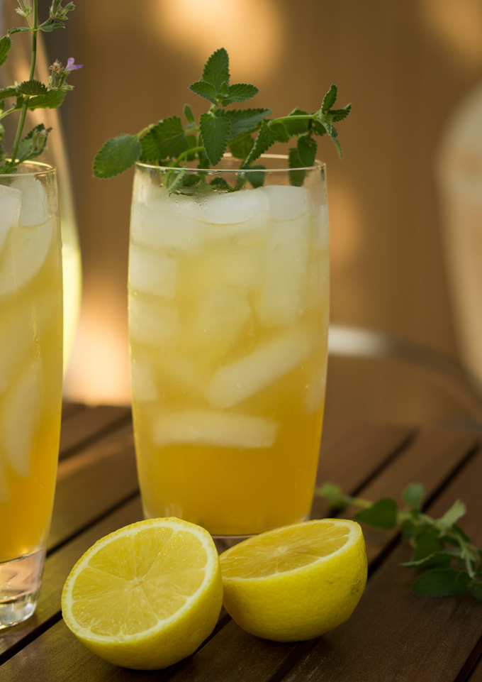 Honey Bourbon Lemonade
